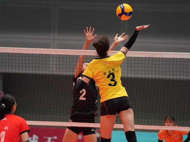 羽毛球队强势横扫中国女排晋级半决赛，状态火热！